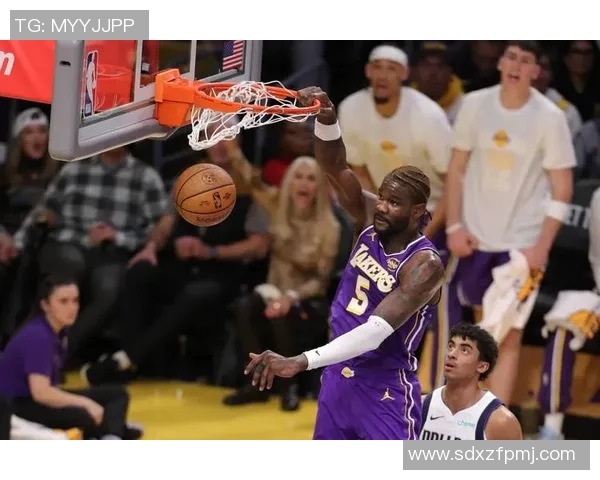 湖人中锋受伤，或将缺席季后赛，湖人前景蒙上阴影